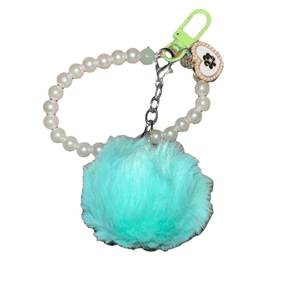 NWT Puff Wristlet +otherColors​​ - Picture 4 of 9
